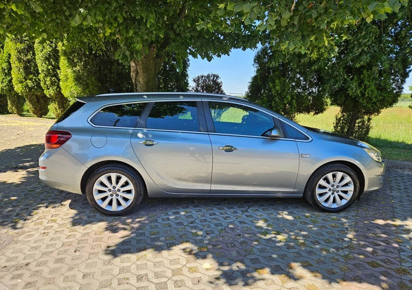 Opel Astra cena 25900 przebieg: 222000, rok produkcji 2012 z Zakroczym małe 562